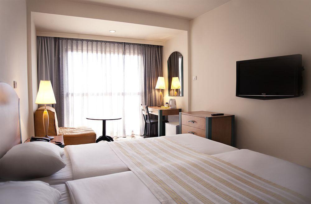 Royal Inn Тиверіада Екстер'єр фото